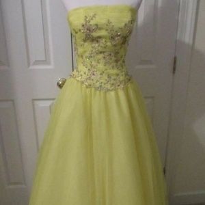 TIFFANY DESIGNS GOWN PROM DRESS EVENING DRESS SEQUINS YELLOW STATE SIZE 10 SMALL